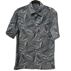 2/$20 Croft & Barrow Easy Care Men's Blue Feather Pattern Shirt